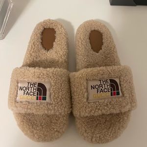 Gucci x The Northface Shearling Slides 1:1